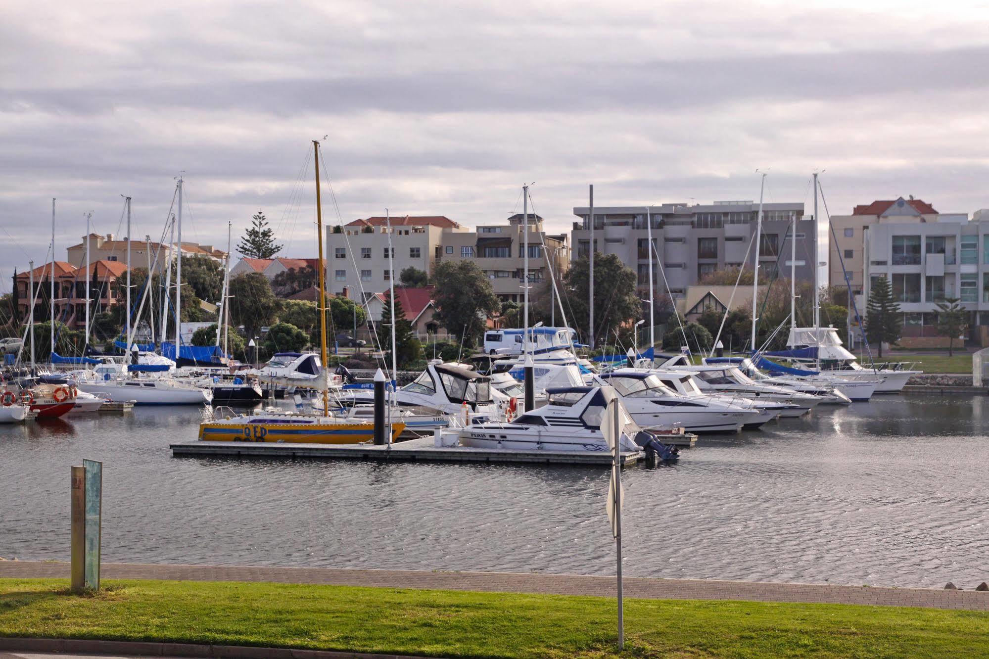 אדלייד Bayswaterfront Apartments מראה חיצוני תמונה